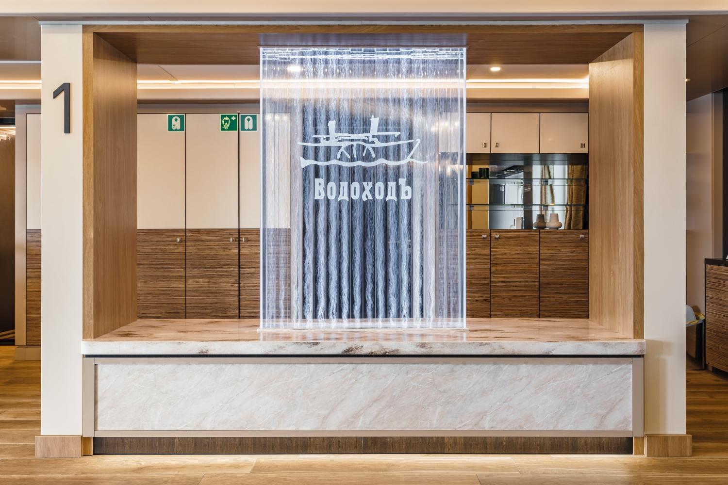 Главный артиум на теплоходе