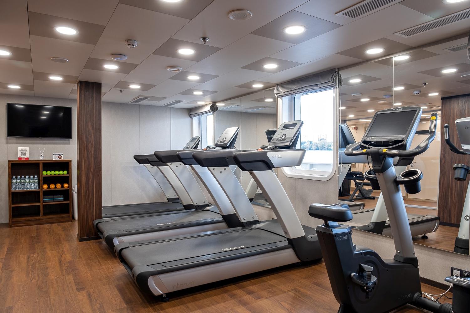 Тренажерный зал на теплоходе «Мустай Карим»