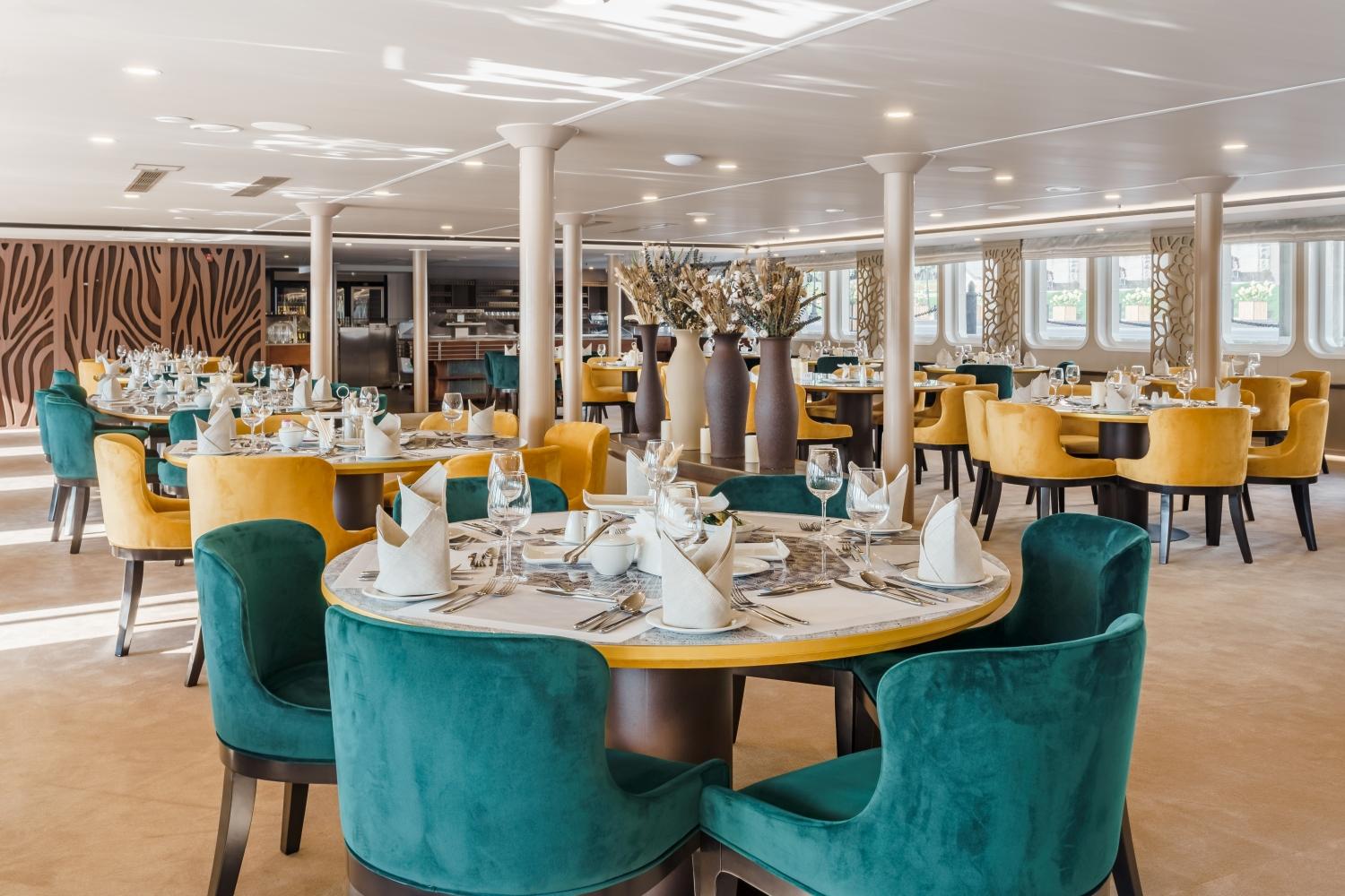 Ресторан на теплоходе